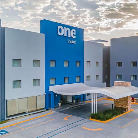 One Saltillo Aeropuerto Buitenkant foto